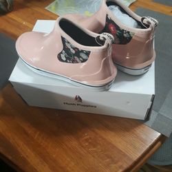 Hush Puppies Rain Booties SZ 9 (PALE Blush