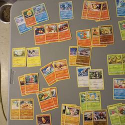 1000 Pokemon TCG Cards Lot
