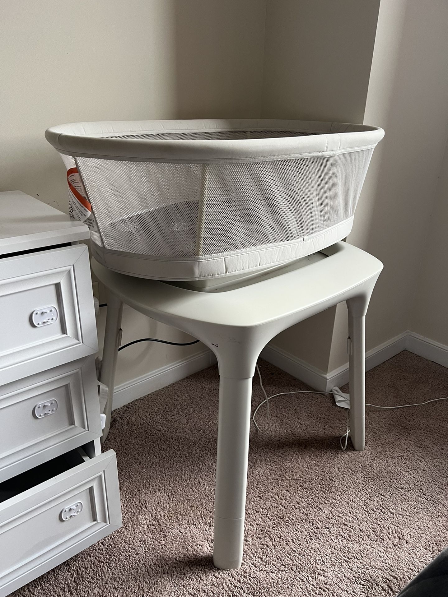 4moms mamaRoo sleep bassinet