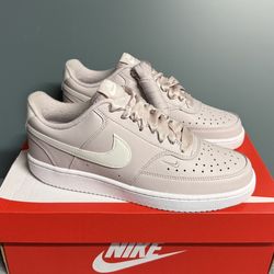 $55 Women’s Nike Court Brand New Size 6 / 9.5 / 11