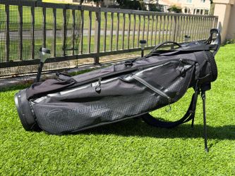 TaylorMade Quiver Carry Bag | Black | Ultra Lightweight | 3-Way Golf Bag