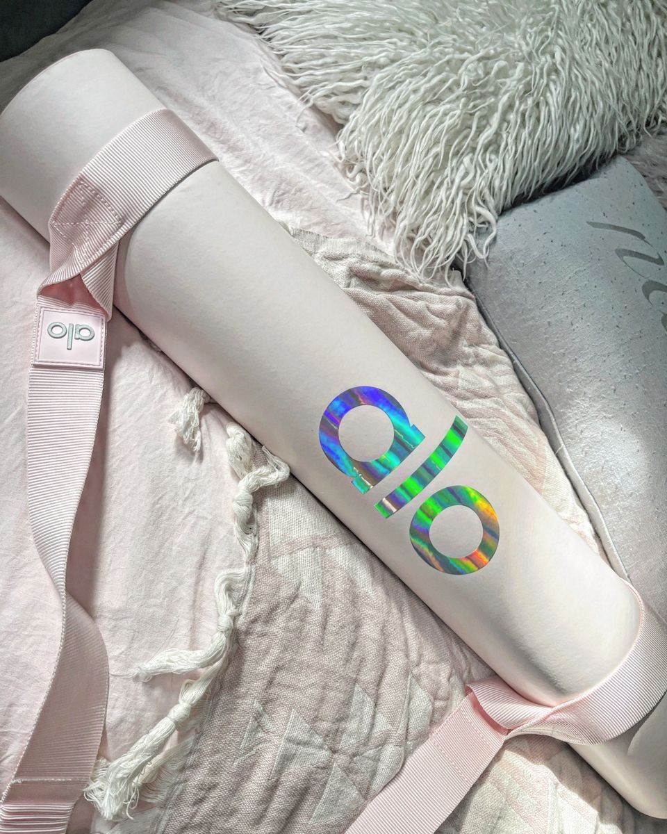Alo Yoga Warrior Mat | Power Pink (RARE - SOLD OUT!) - $80 + FREE Foam Roller