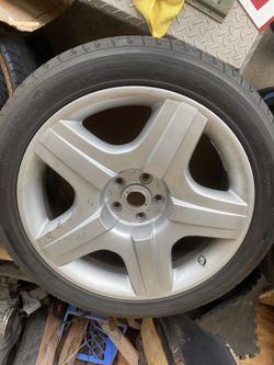 Bentley 19x9 wheels with tires