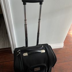 Travel overnight bag with wheels