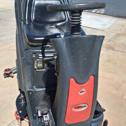 VIPER RIDER SCRUBBER 28"MACHINE