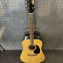 Rogue Acoustic Guitar 