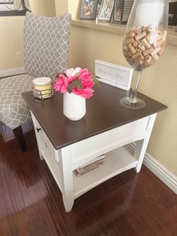 coffee table and end table