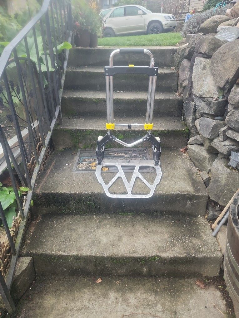 Safco Stowaway Handtruck
