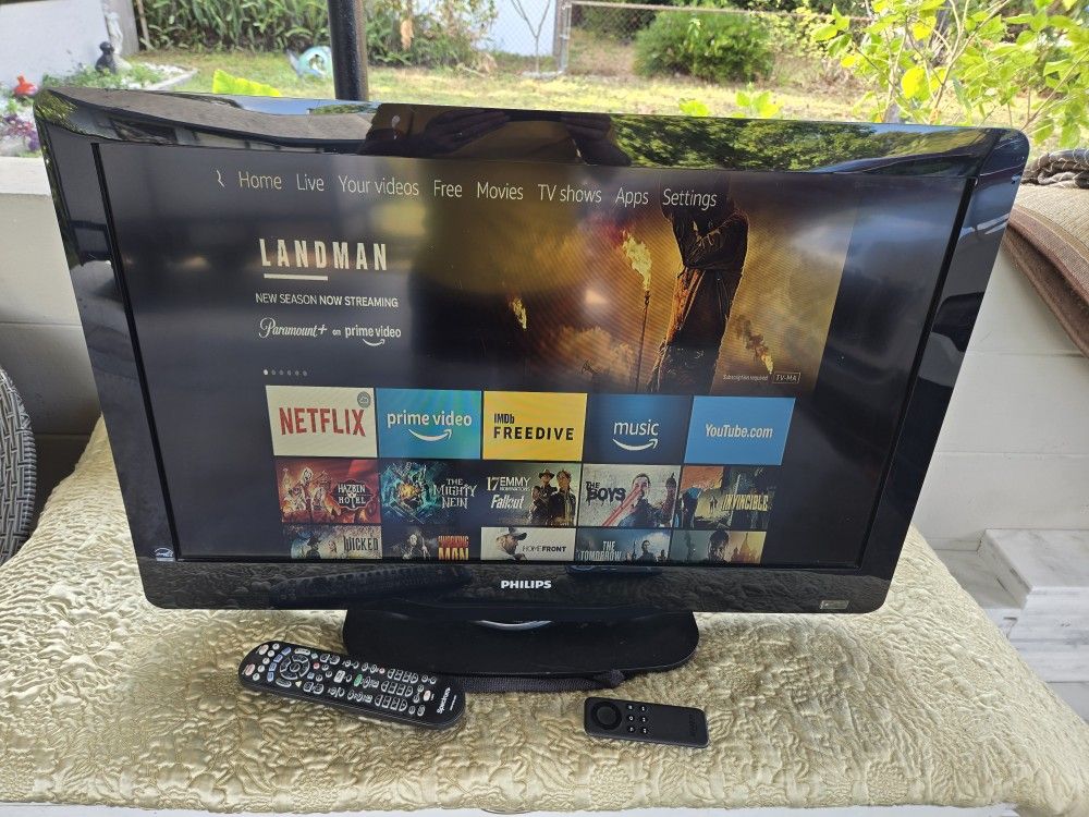 32" PHILIPS TV WITH AMAZON FIRESTICK 