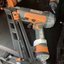 RIDGID 15ga Finish Nailer $120