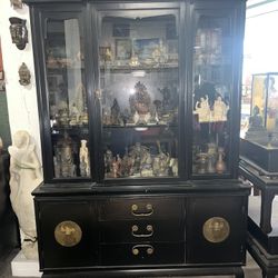 Chinese Mid Century Black Lacquered Display Cabinet 