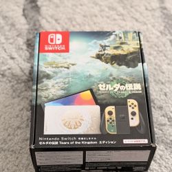 Nintendo Switch OLED – Zelda Tears of the Kingdom Edition + Extra Joy-Cons & Dock (Bundle)