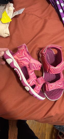 Girl sandals