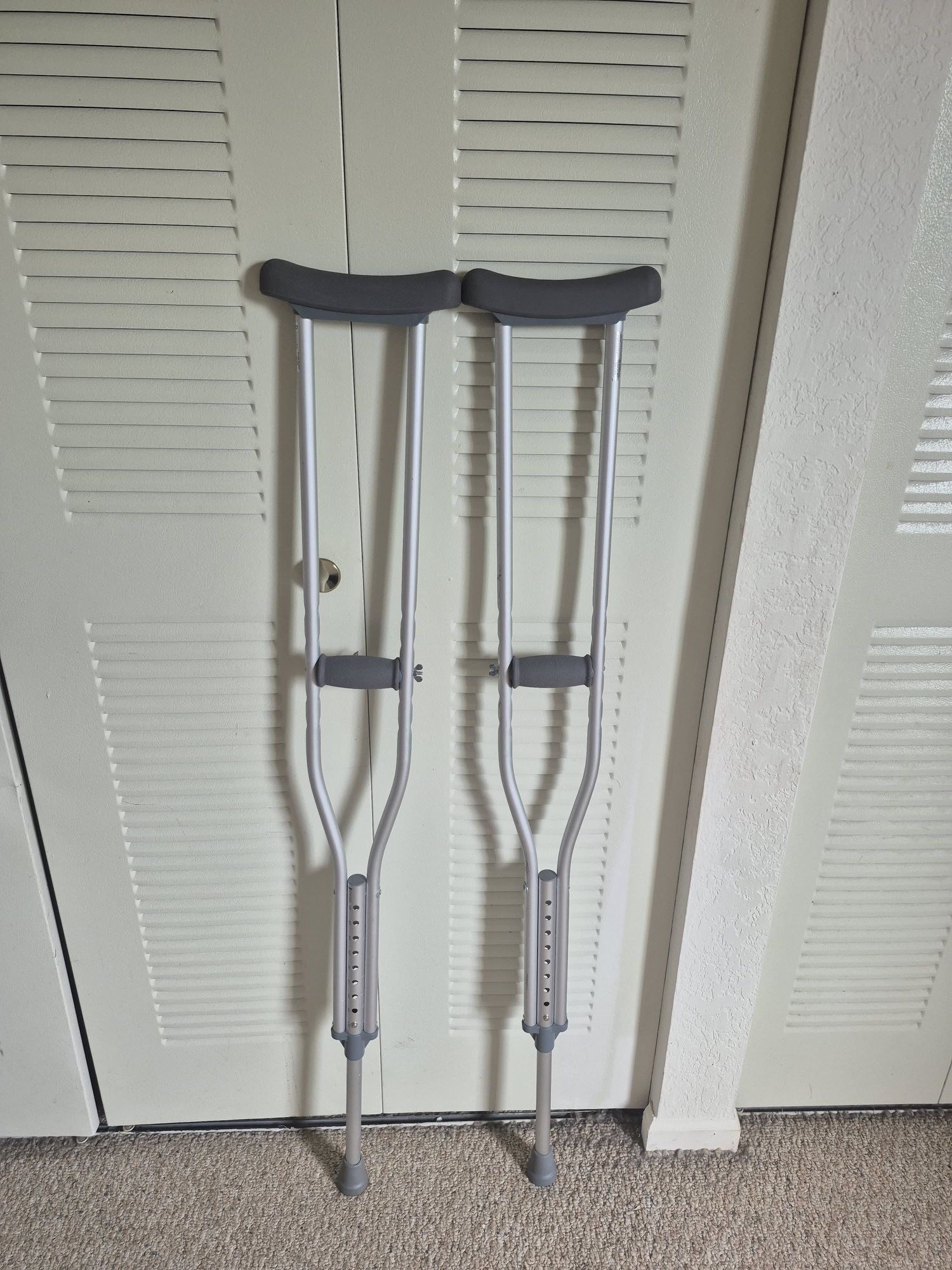 Publicar Aluminium Premier Pro Crutches