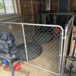 6’ x 8’ and 4’ tall Dog Kennel with gate