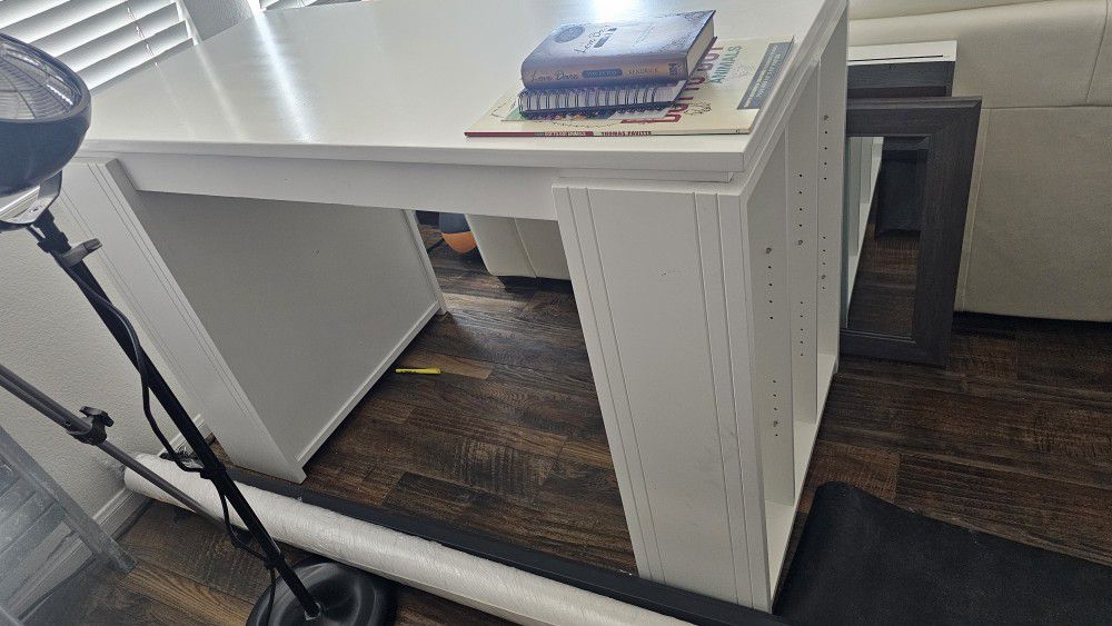 3 Pc White Desk (Bookshelves on Sides)