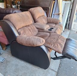 Brown Recliner Couch w/ Cup Holders (Harmon & Pecos)
