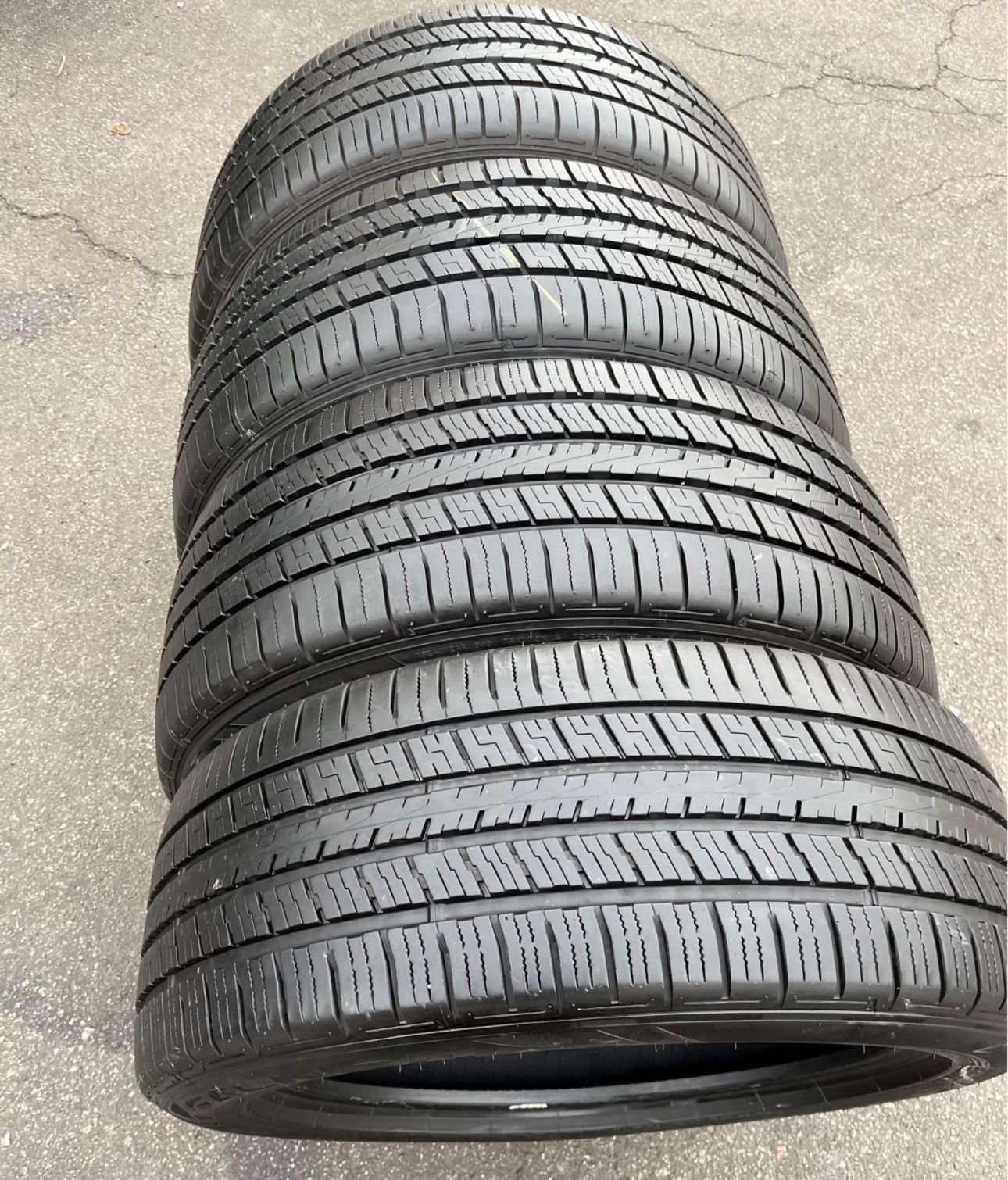 255 50 20 Vendo Un Seth De Llantas De La Marca Falken