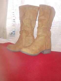 Stevie's Brown Boots size 6