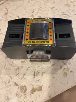 Automatic 2 deck card shuffler