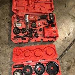 Milwaukee Knock Out Tool/ Milwaukee Extract 