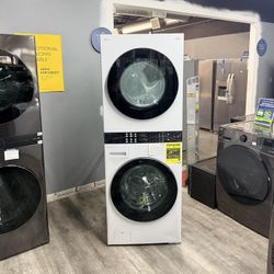 🔥 LG - 4.5 Cu. Ft. HE Smart Front Load Washer and 7.4 Cu. Ft. Gas Dryer WashTower with Steam and Built-In Intelligence - White🔥