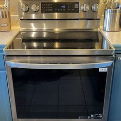6.3 cu. ft. Smart Wi-Fi Enabled True Convection InstaView Electric Range with Air Fry
