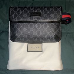 Gucci Messenger & Cross Body Bag