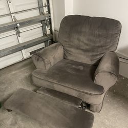 Recliner Rocking Chair - Silla Mesedora Reclinable
