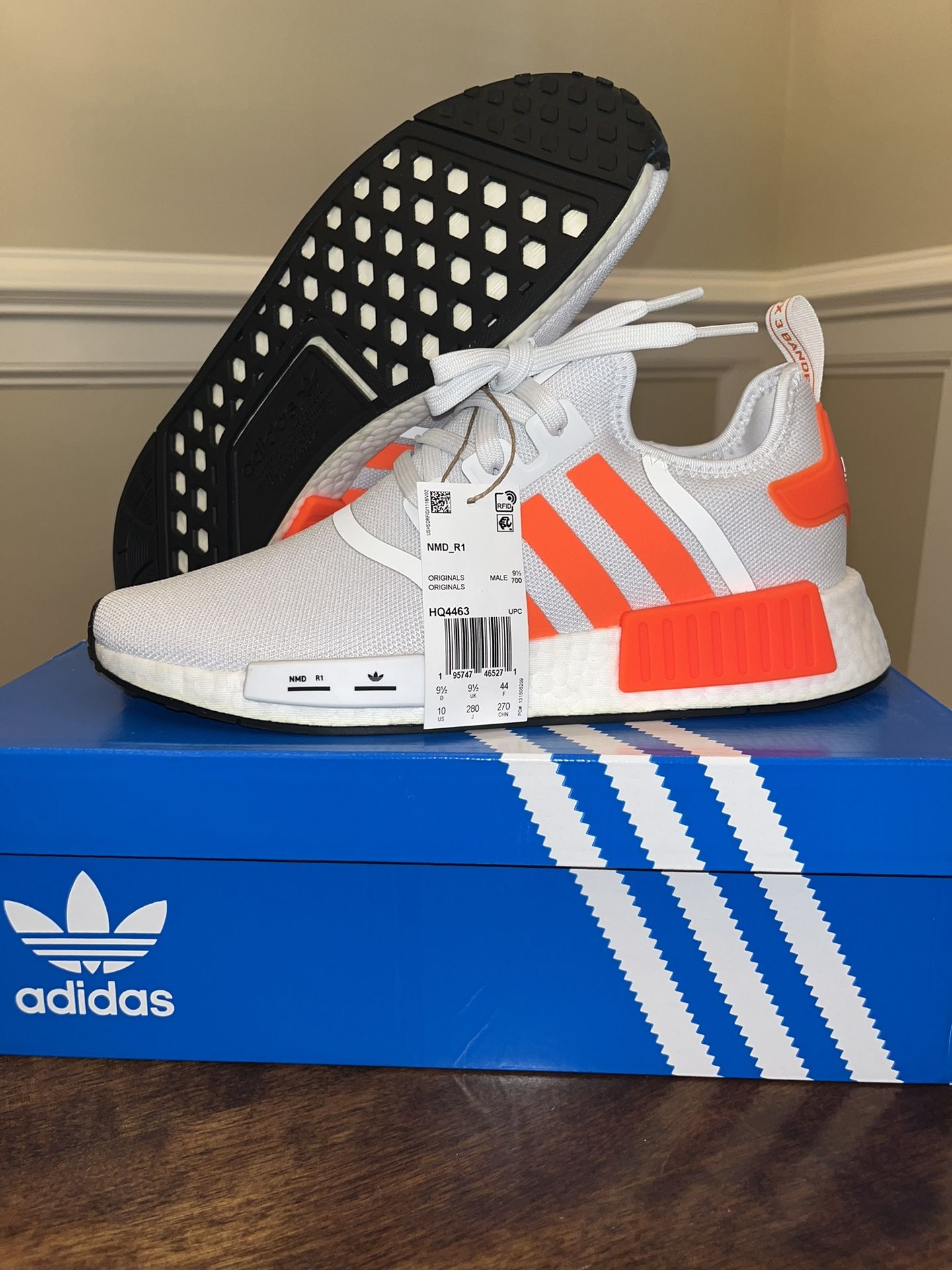 Brand new sz 10 adidas NMD