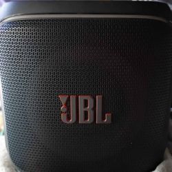 JBL PartyBox Encore Essential 2 Portable Speaker – Excellent Condition