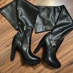 GUESS Boots – Size 9M – $40