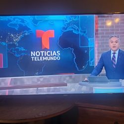 RCA 55 in. Smart TV W/Roku