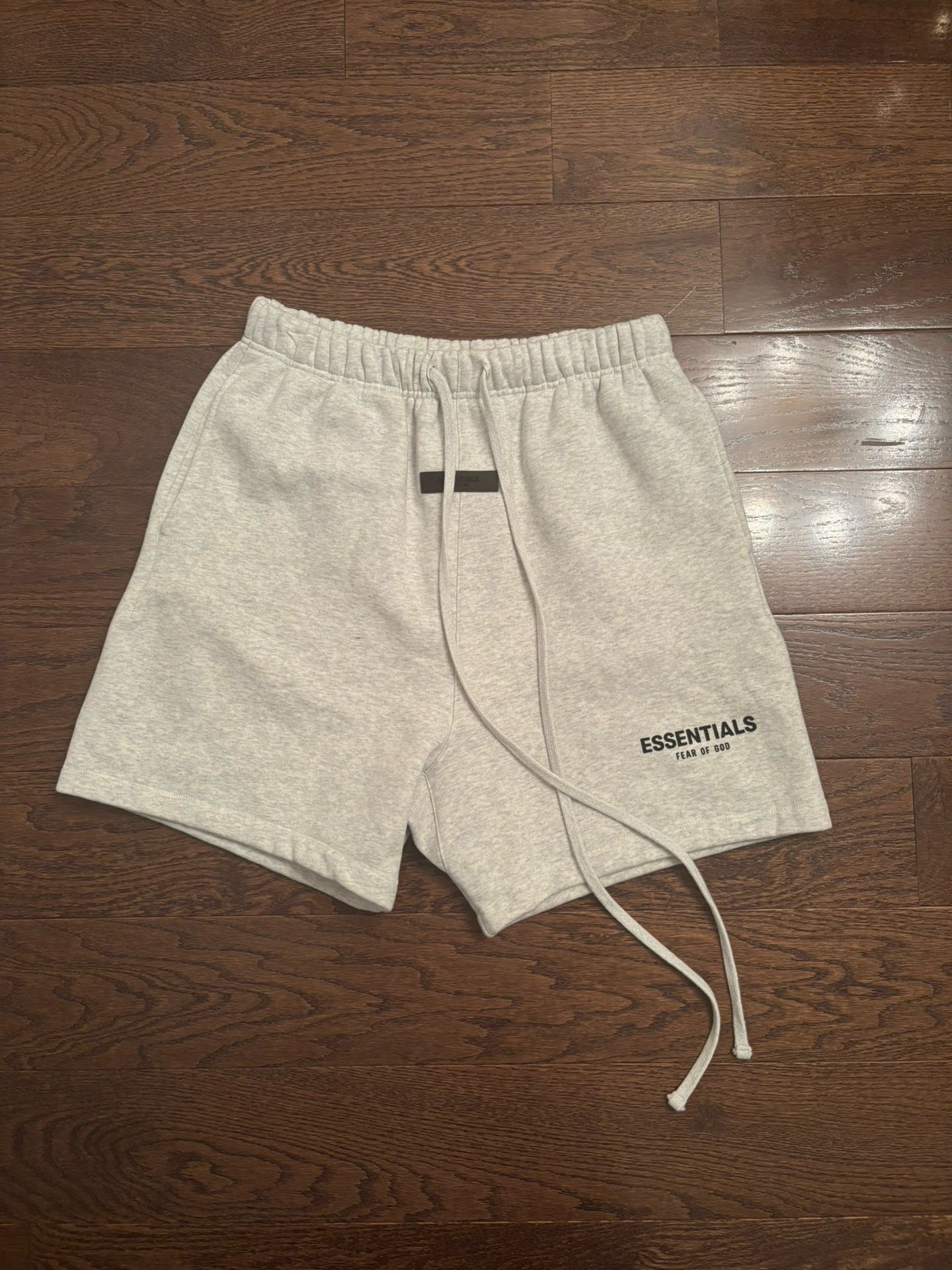 Essentials Shorts 'Light Oatmeal'
