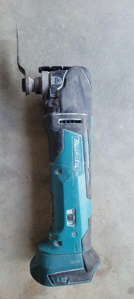 Makita Multi Tool. Tool Only. For$ 40