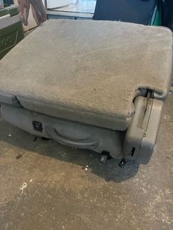 2003-2006 Tahoe third row seat