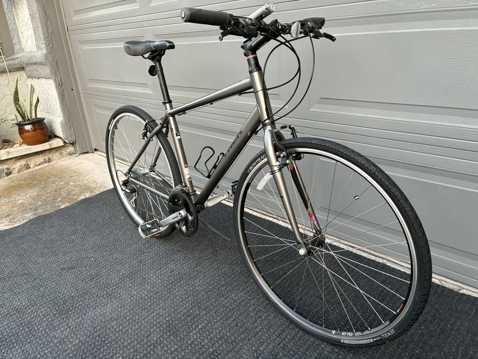 TREK FX Hybrid 24 Speed Road Bike    
