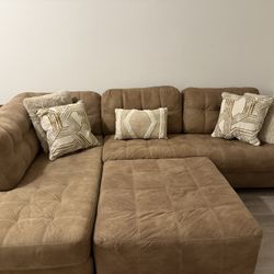 Couch/Sectional/Ottoman