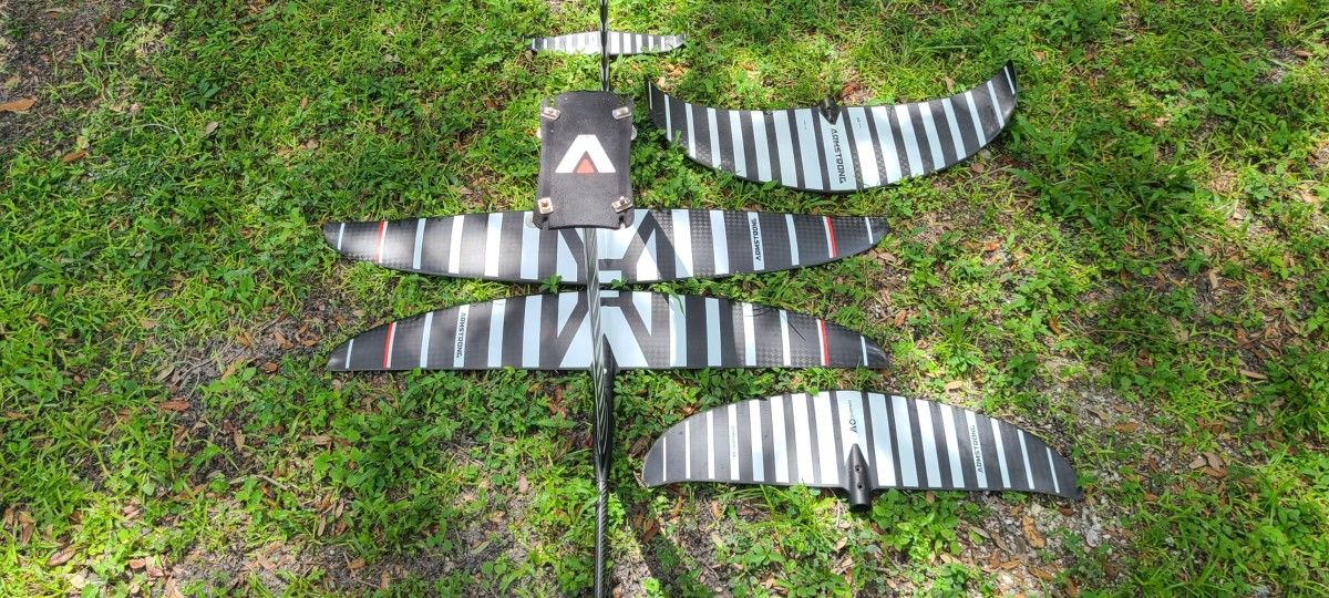 ARMSTRONG 1750 CM² FRONT FOIL WING - A+ - ONLY $475 OBO
