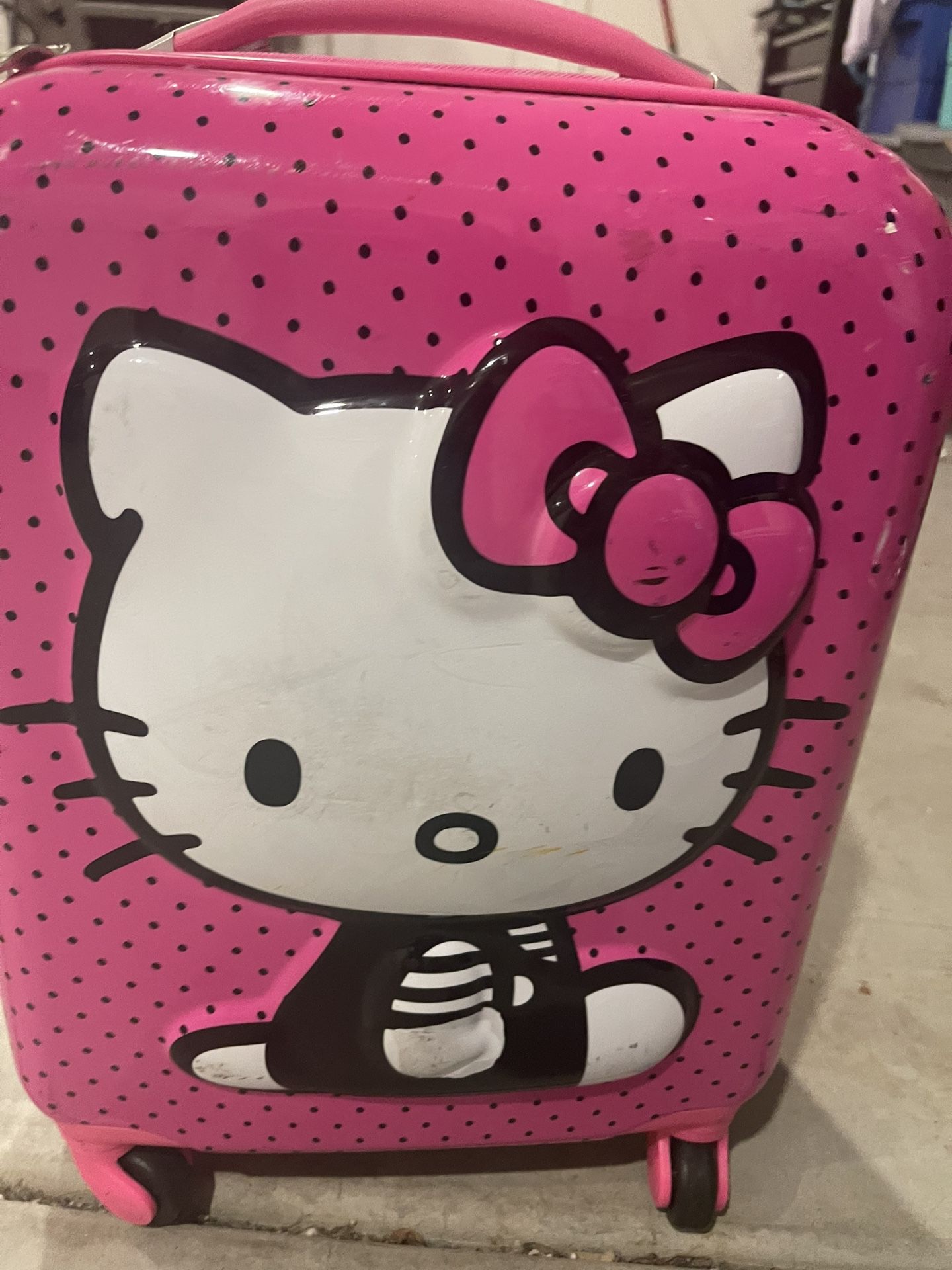 Hello Kitty Luggage Carry On