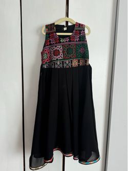 3 girl traditional dresses