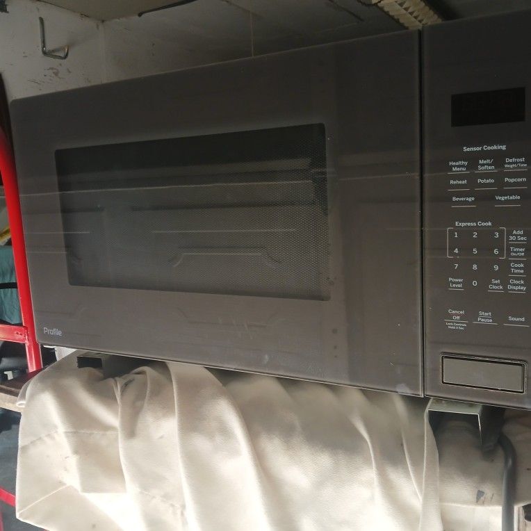 GE Profile Microwave