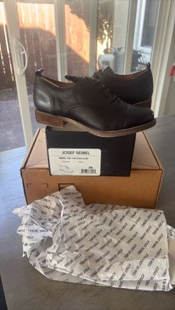 Brand  New, Open Box, Women’s Josef Seibel Sienna 85 Black Leather, Washed And Black, 36