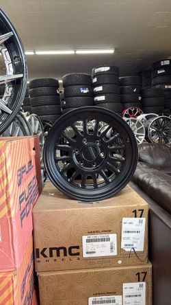 Kmc wheels 17’