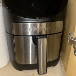 Black Gourmia Air Fryer