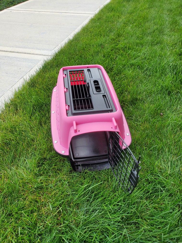 Pet Carrier/crate