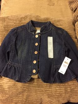 Gap jean jacket size 12-18 months. Brand new with tags!