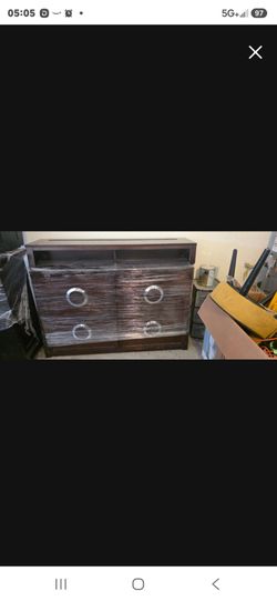 Bedroom  Tv stand