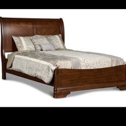Moving Sale! Cal King Wooden Bed Frame + Dresser + 2 Nightstands – Elegant Traditional Set