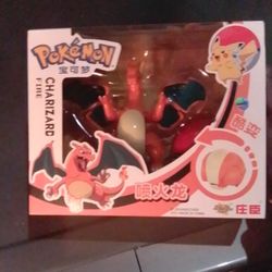 Pokemon Pocket Monster Charizard with Poke Ball Figure Set